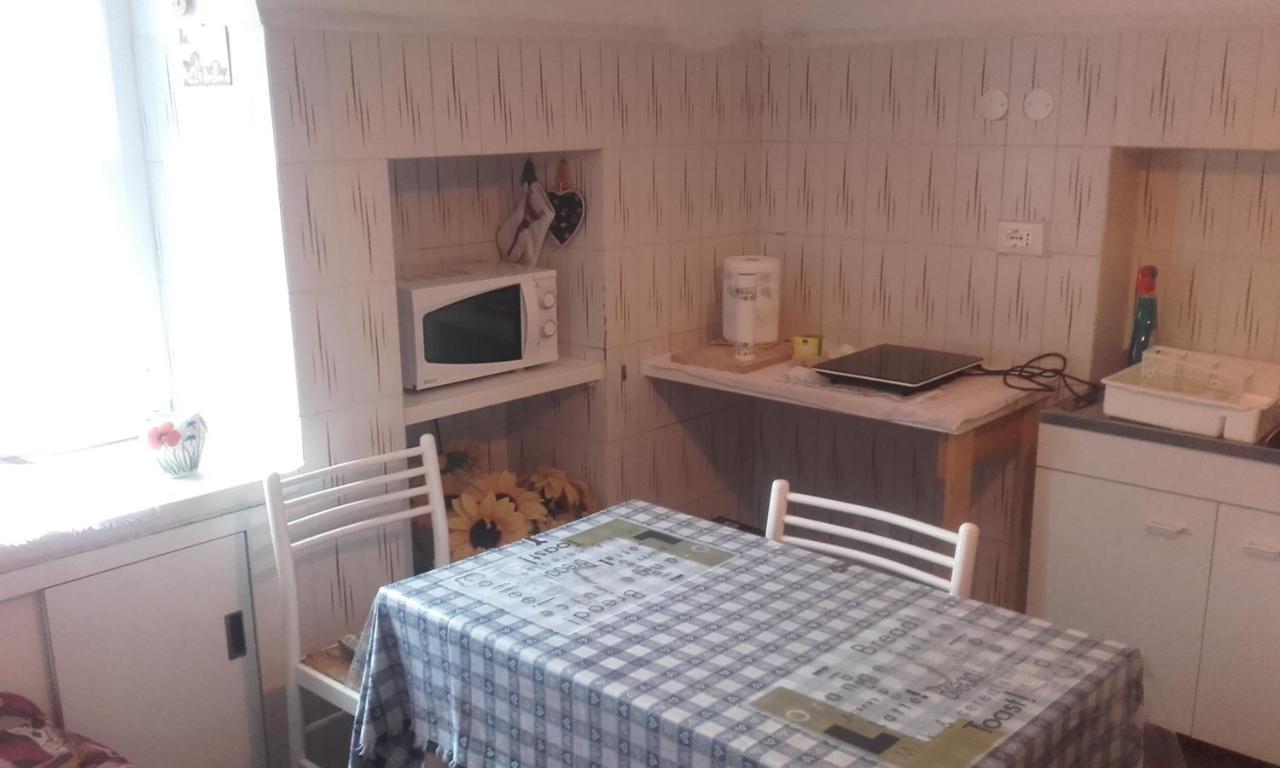 B&B Signora Elvira Capriana Esterno foto