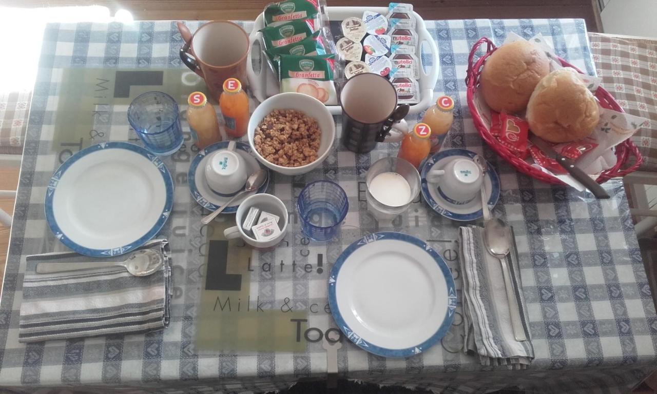 B&B Signora Elvira Capriana Esterno foto